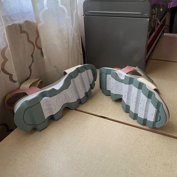 Sorel Women's Kinetic Sandals 7.5 - Picture 5 of 6